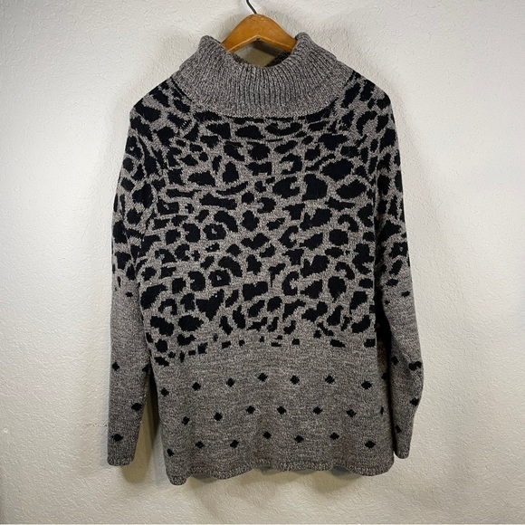 DIVINE heart women’s sweater cowl neck boxy super soft gray leopard size large - Picture 3 of 14
